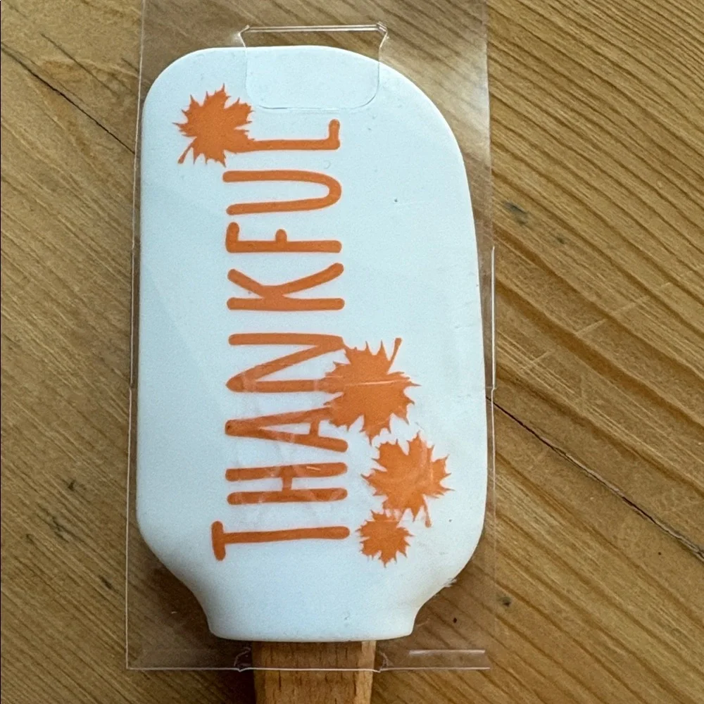 R&M Autumn Leaf Copper Pumpkin Cookie Cutters Set With Thankful Spatula Scaper